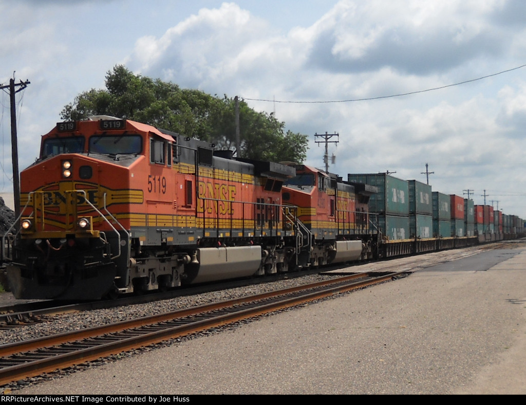 BNSF 5119 West